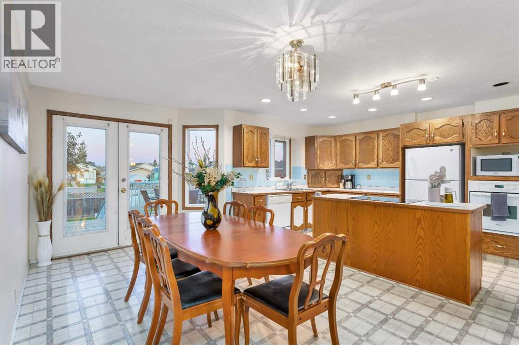 Photo 22 of 1 Willow Street, Sylvan Lake AB