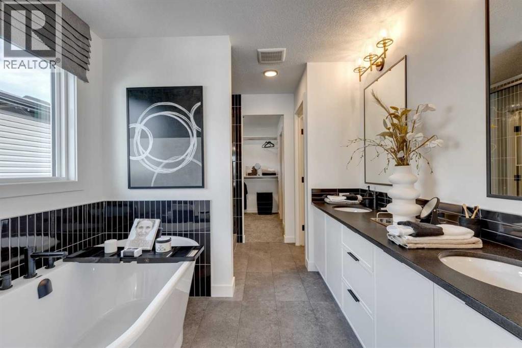 Photo 4 of 401 Sora Way Se, Calgary AB