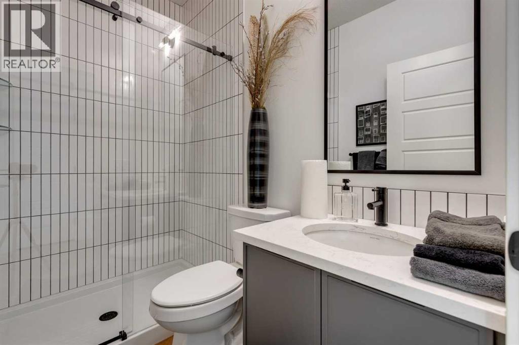 Photo 3 of 401 Sora Way Se, Calgary AB