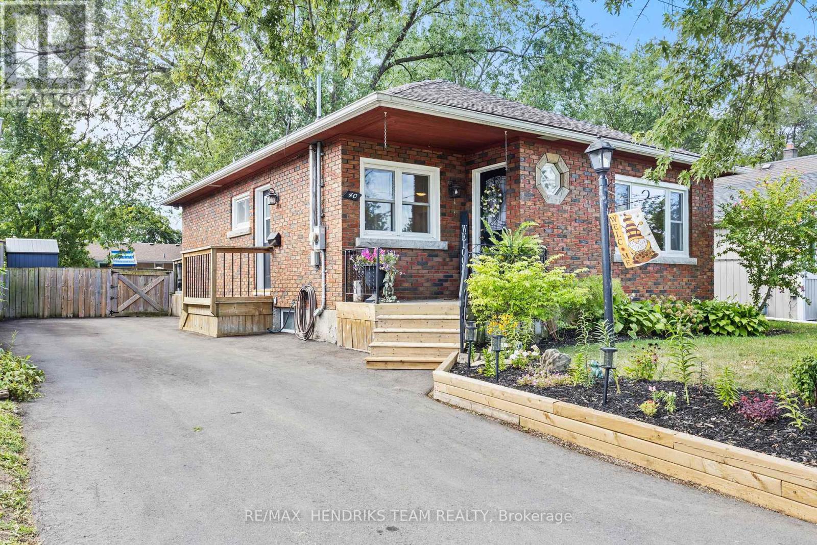Photo 22 of 40 Alexandra Boulevard, St Catharines ON