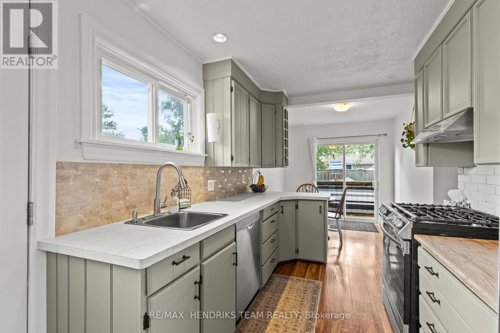 Photo 20 of 40 Alexandra Boulevard, St Catharines ON