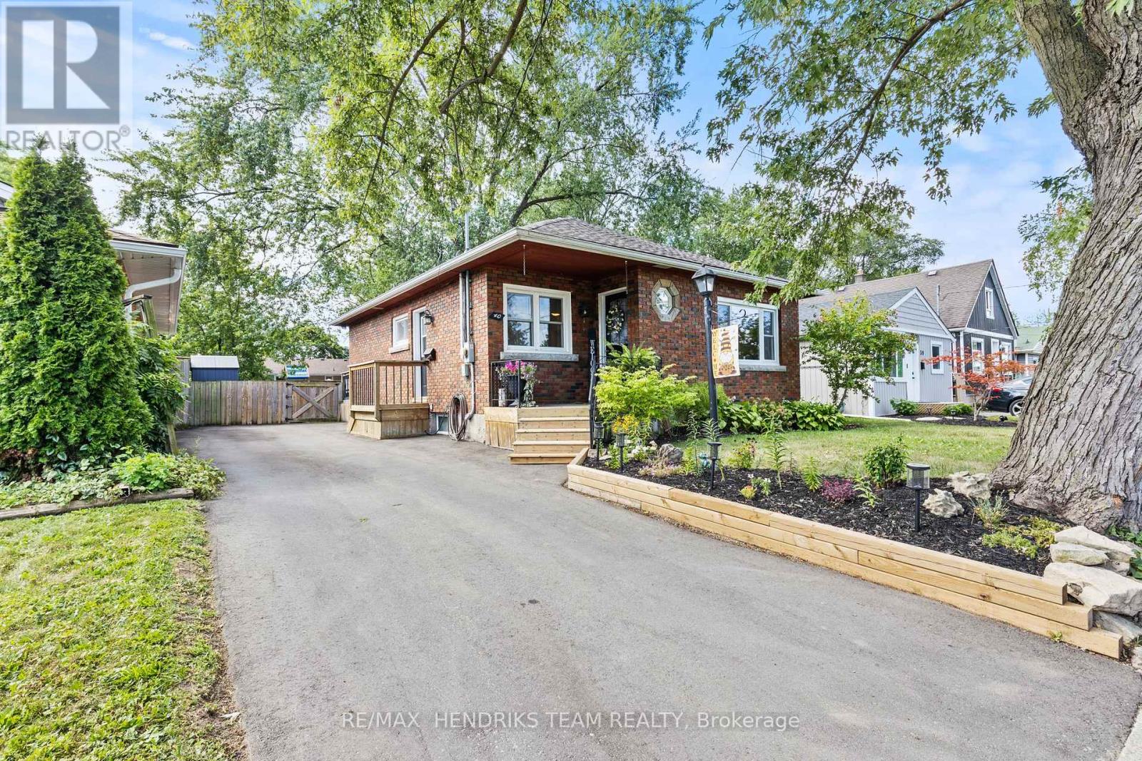 Photo 18 of 40 Alexandra Boulevard, St Catharines ON