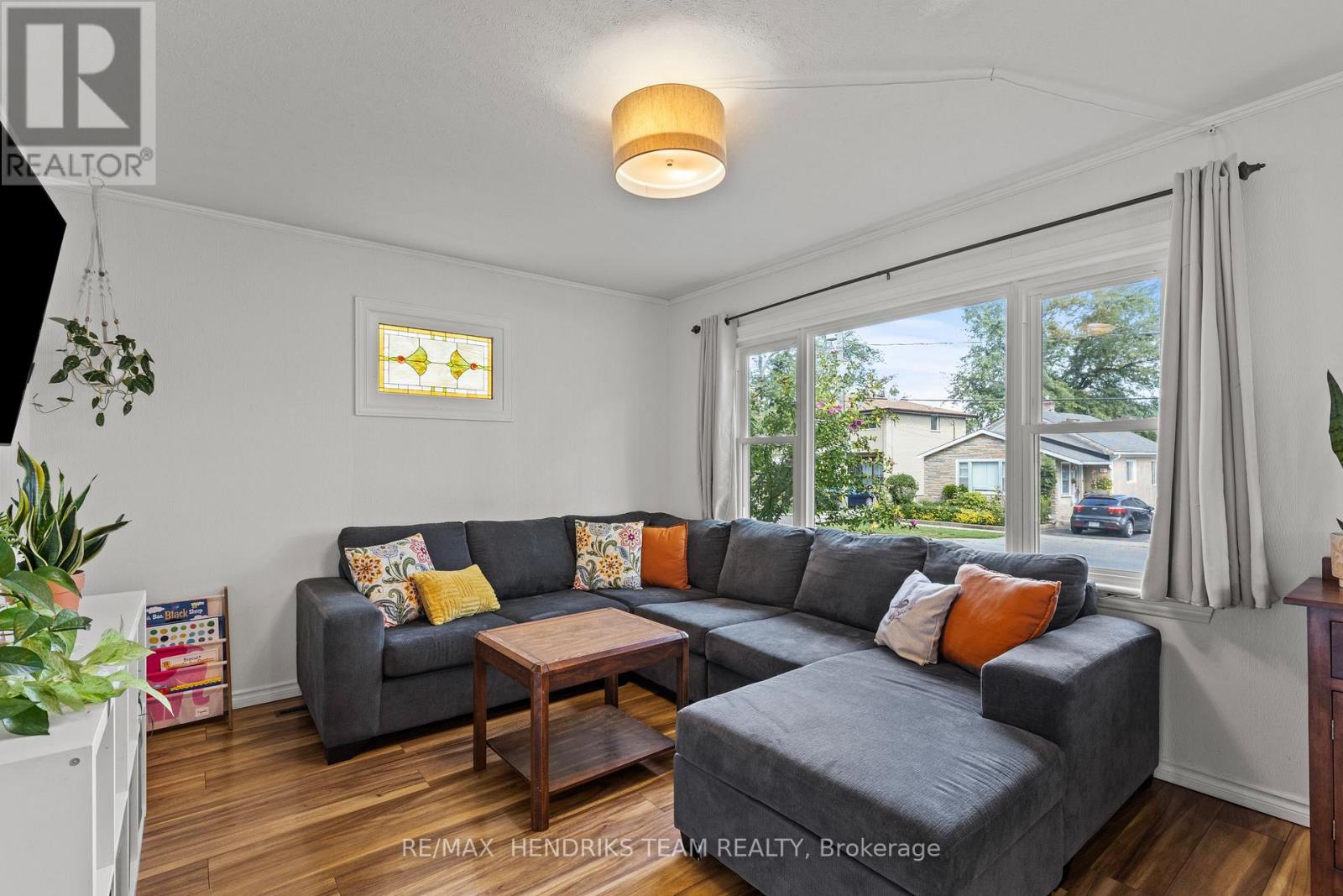 Photo 33 of 40 Alexandra Boulevard, St Catharines ON