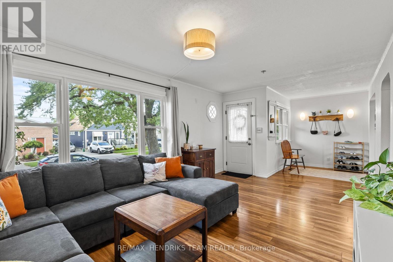 Photo 24 of 40 Alexandra Boulevard, St Catharines ON