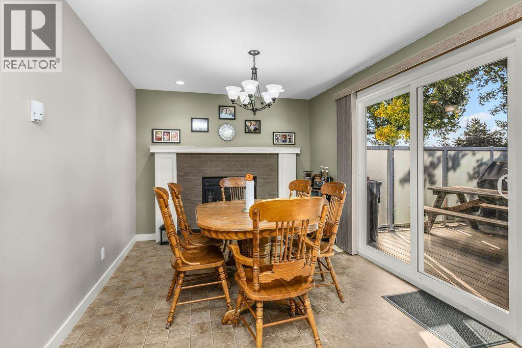 Photo 11 of 33 Fairway Drive, Lacombe AB