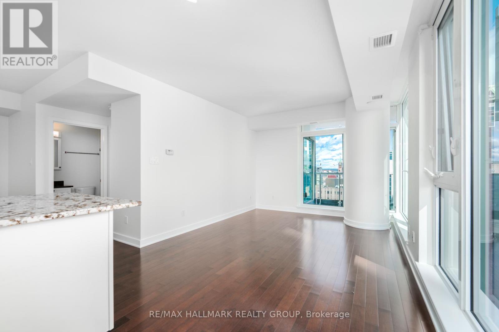 Photo 38 of 1904 179 Metcalfe Street, Ottawa ON