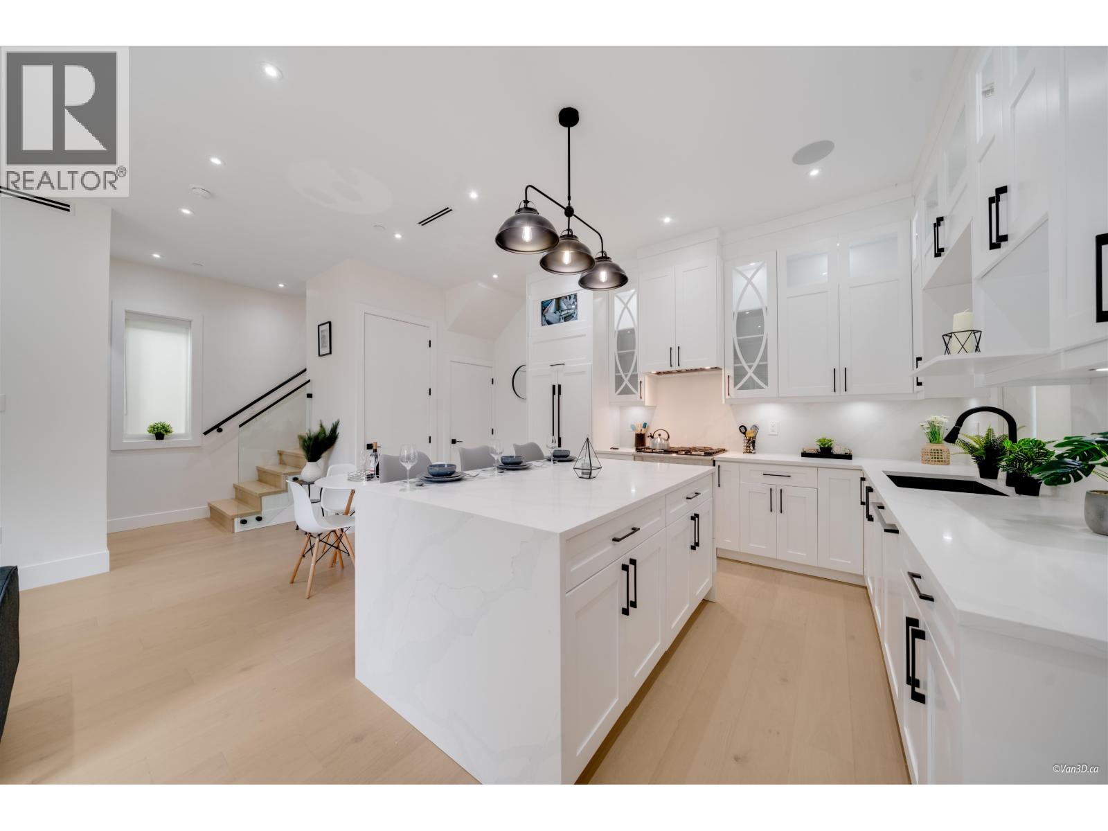 Photo 15 of 1 4463 Walden Street, Vancouver BC