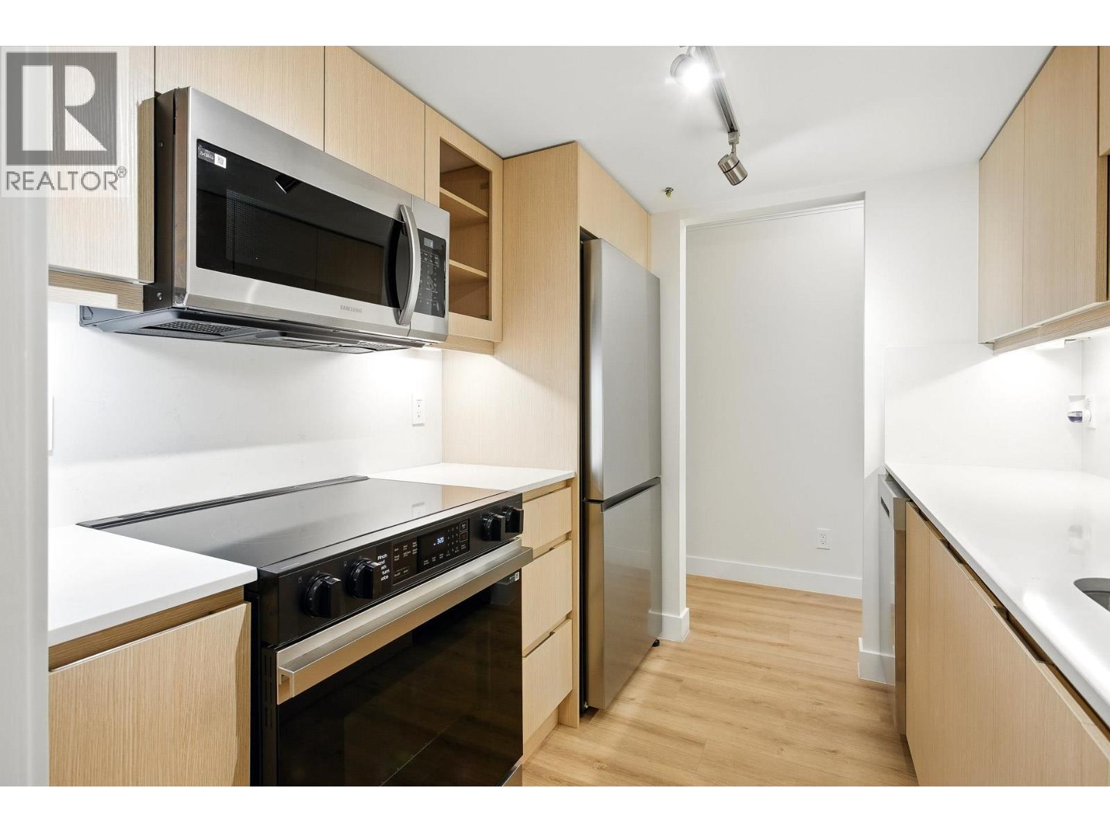 Photo 6 of 19 2885 E Kent Avenue North, Vancouver BC