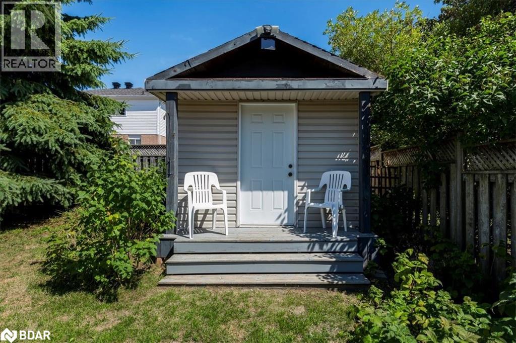 Photo 8 of 37 Marsellus Drive, Barrie ON