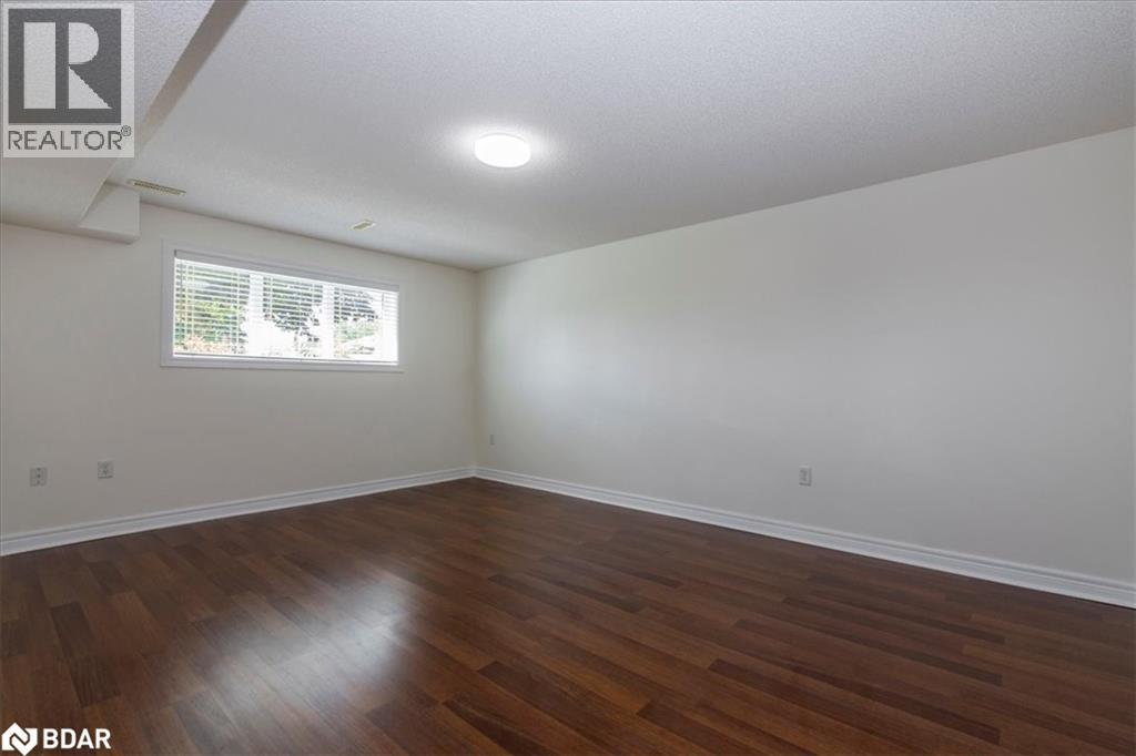 Photo 18 of 37 Marsellus Drive, Barrie ON