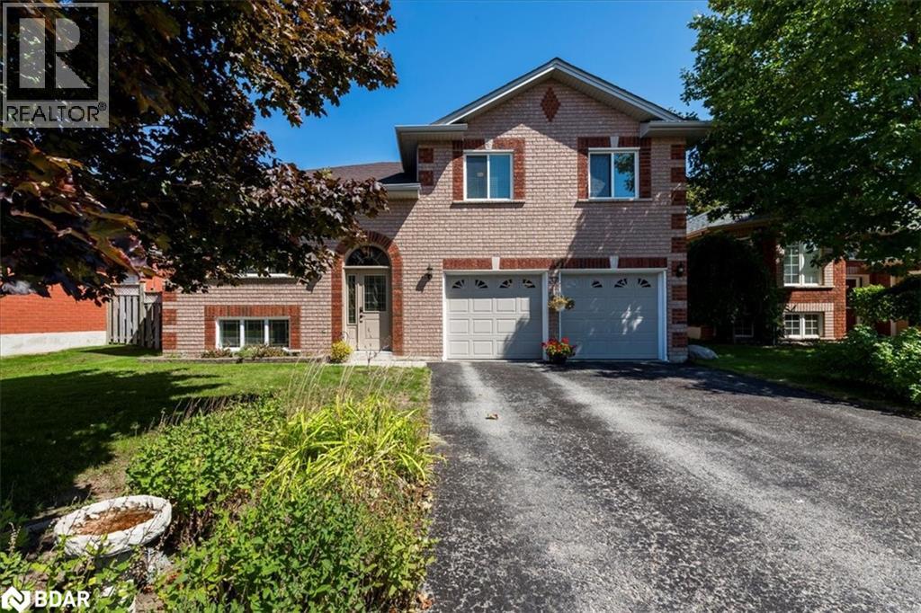 Photo 3 of 37 Marsellus Drive, Barrie ON