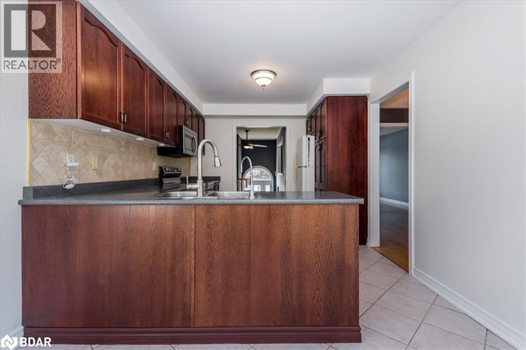 Photo 16 of 37 Marsellus Drive, Barrie ON