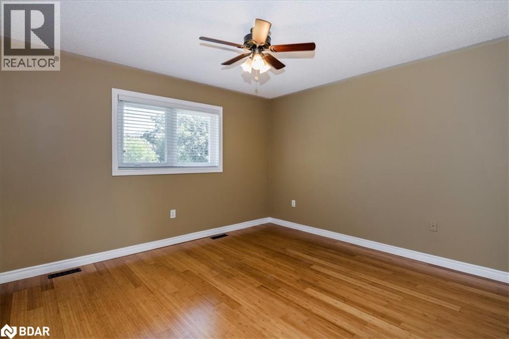 Photo 14 of 37 Marsellus Drive, Barrie ON