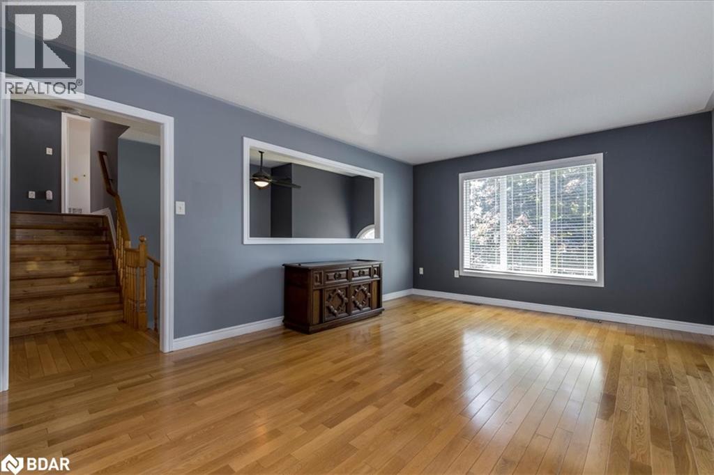 Photo 9 of 37 Marsellus Drive, Barrie ON