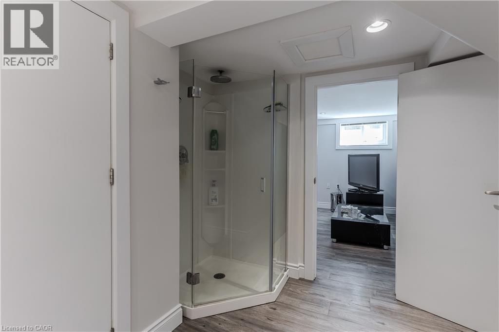 Photo 30 of 936 Harvey Place, Burlington ON