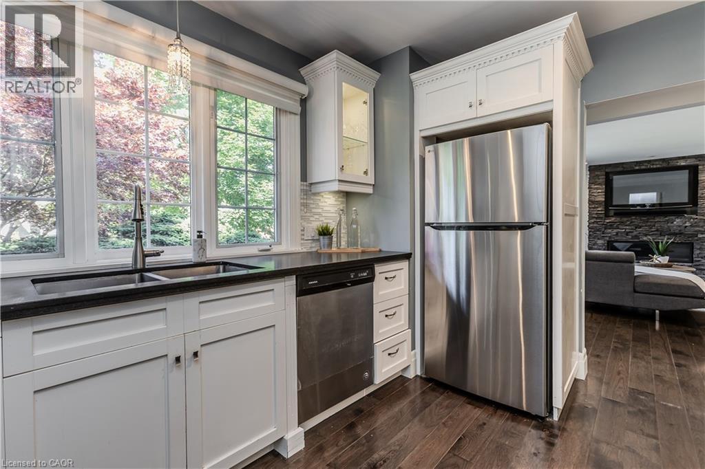Photo 20 of 936 Harvey Place, Burlington ON