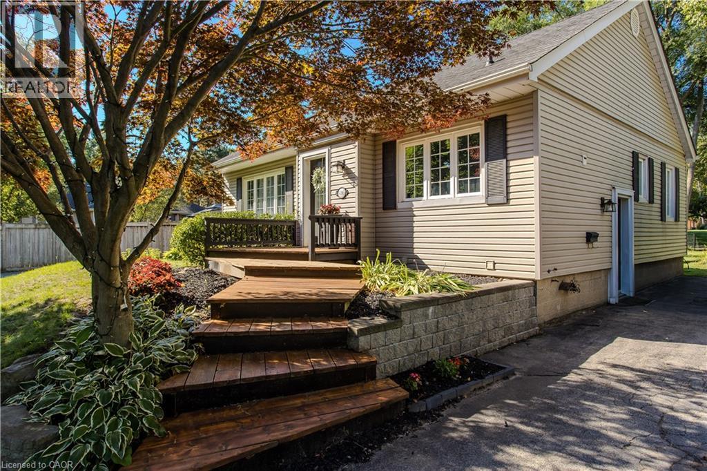 Photo 17 of 936 Harvey Place, Burlington ON