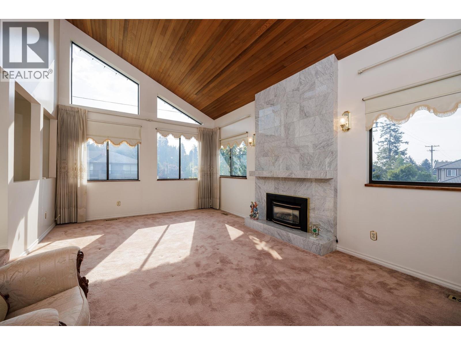 Photo 17 of 2025 St Andrews Avenue, North Vancouver BC