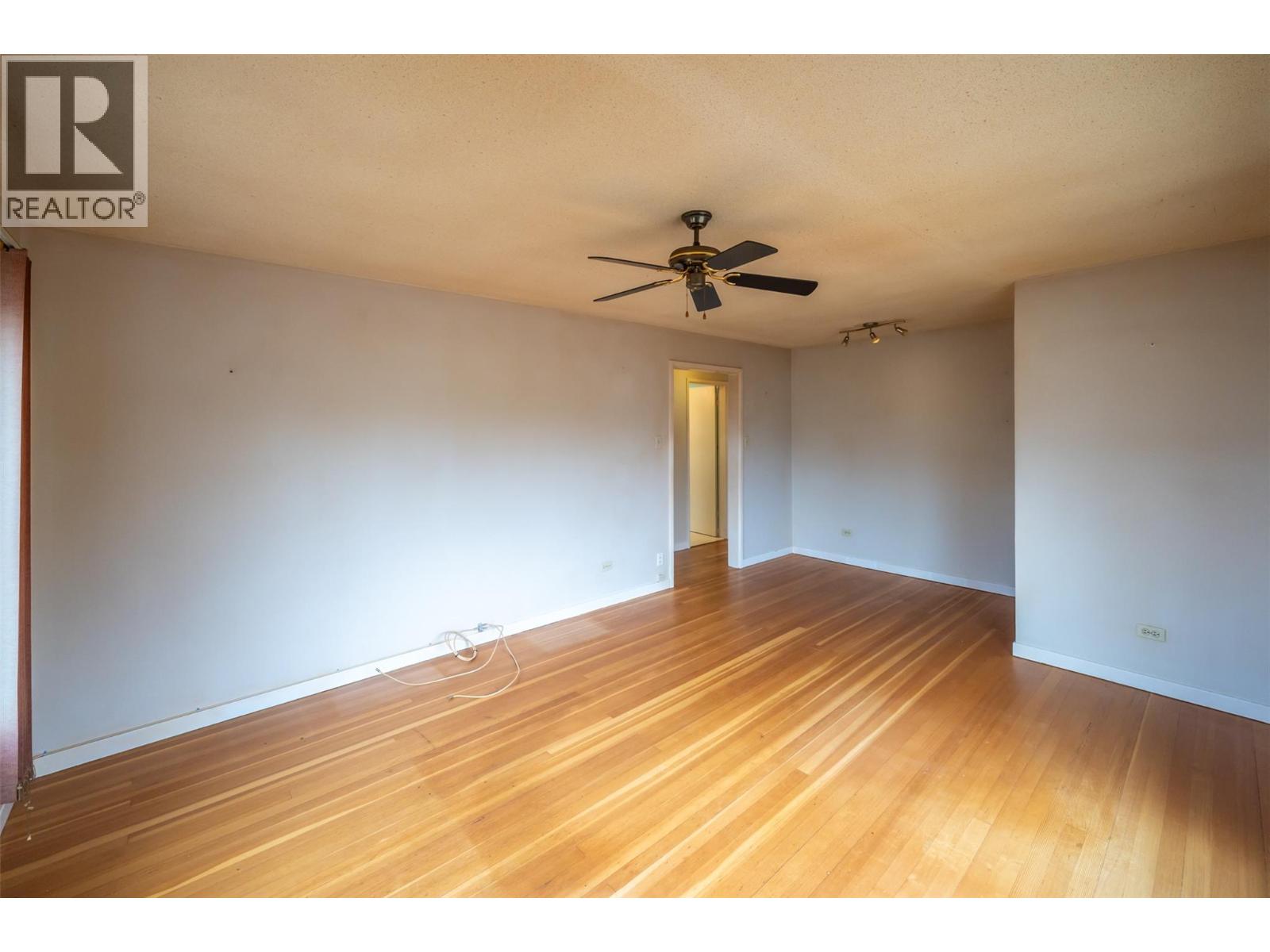  401 Wade Avenue East, Penticton