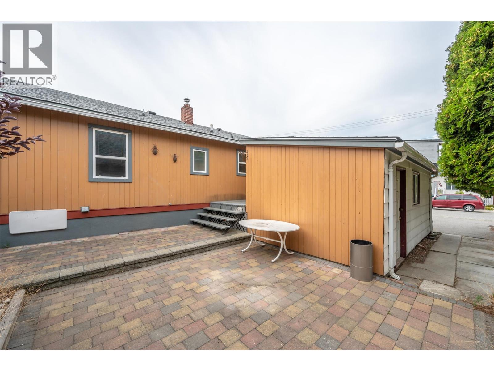  401 Wade Avenue East, Penticton