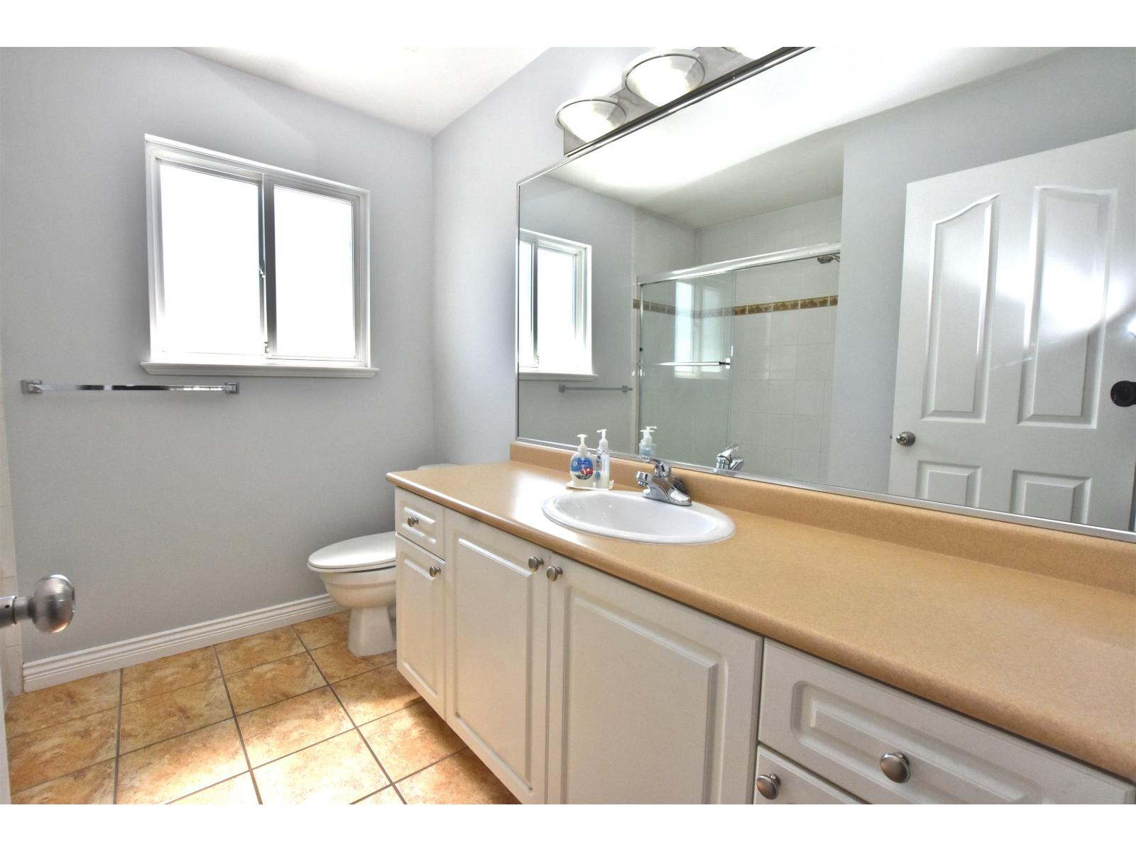Photo 11 of 14858 74 Avenue, Surrey BC