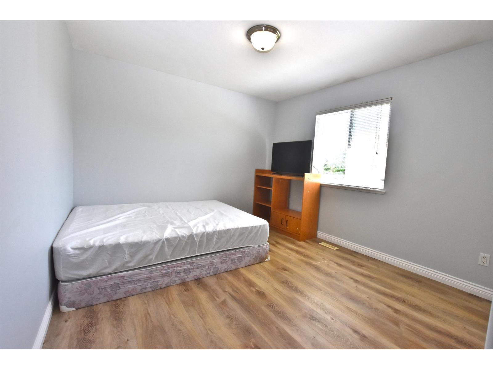 Photo 12 of 14858 74 Avenue, Surrey BC