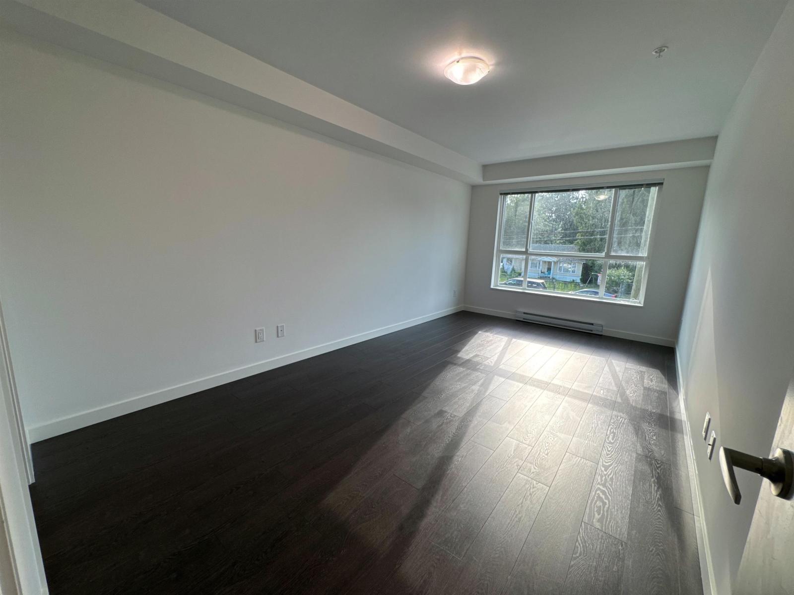 Photo 4 of 103 10688 140 Street, Surrey BC