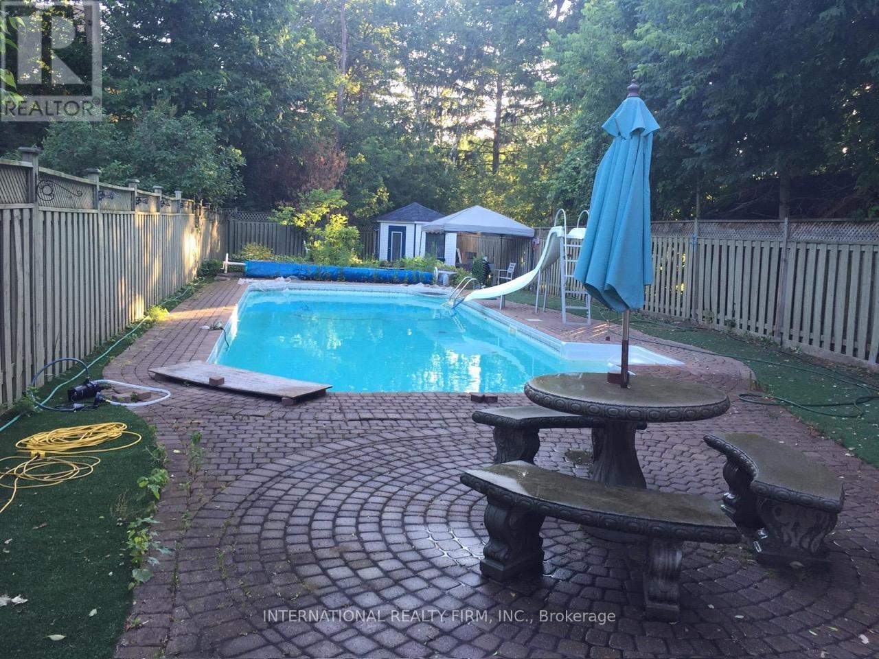 Photo 20 of 276 Sheridan Court, Newmarket ON
