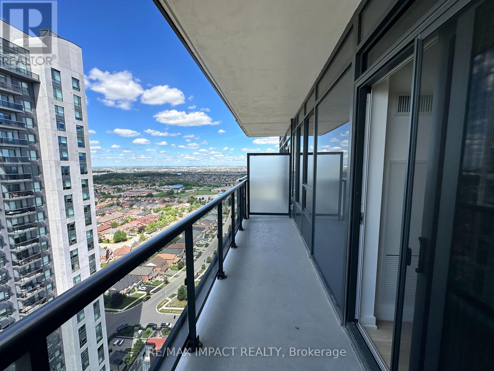 Photo 6 of 2810 5105 Hurontario Street, Mississauga ON