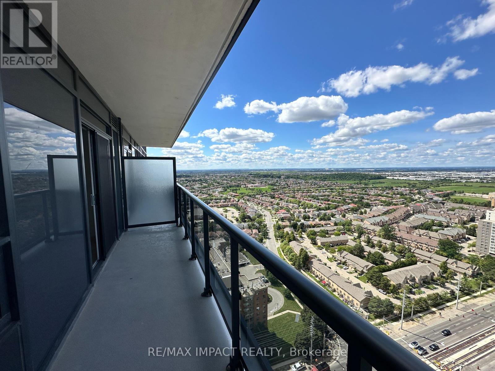 Photo 9 of 2810 5105 Hurontario Street, Mississauga ON