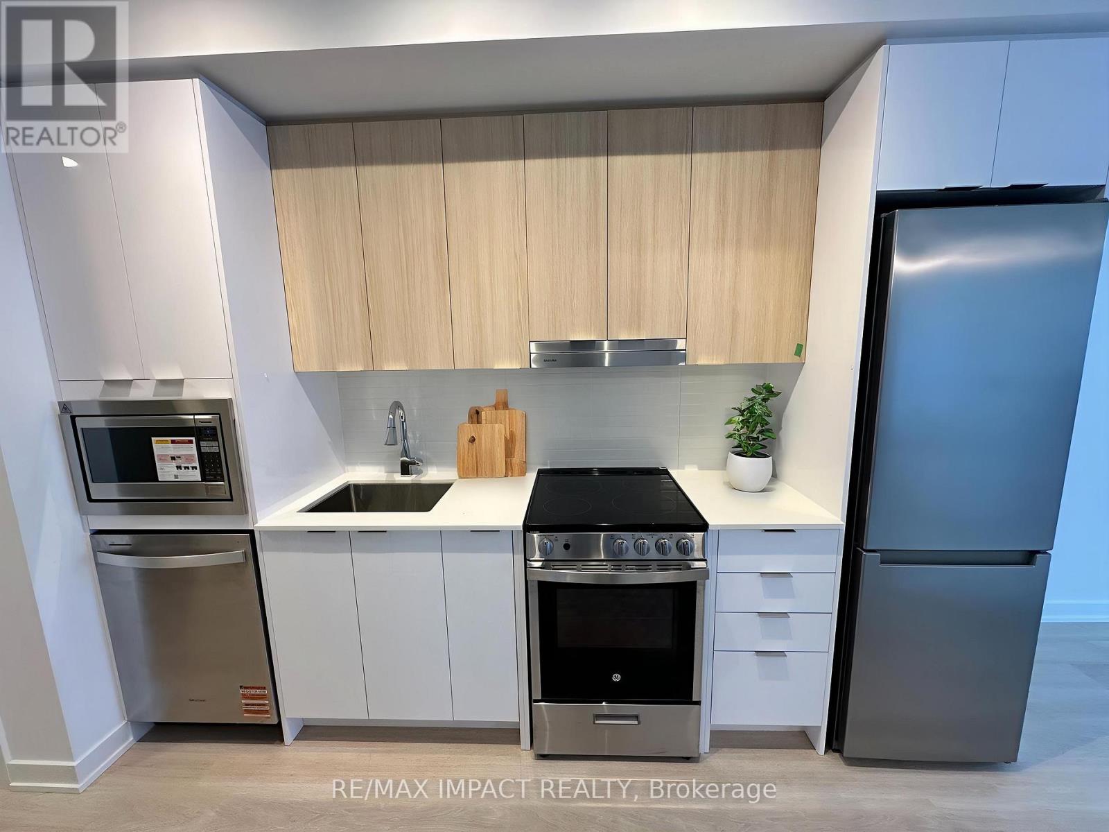 Photo 4 of 2810 5105 Hurontario Street, Mississauga ON