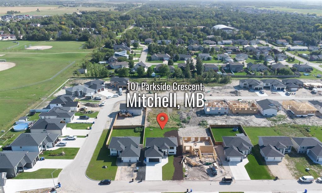 Photo 32 of 107 Parkside Crescent, Mitchell MB