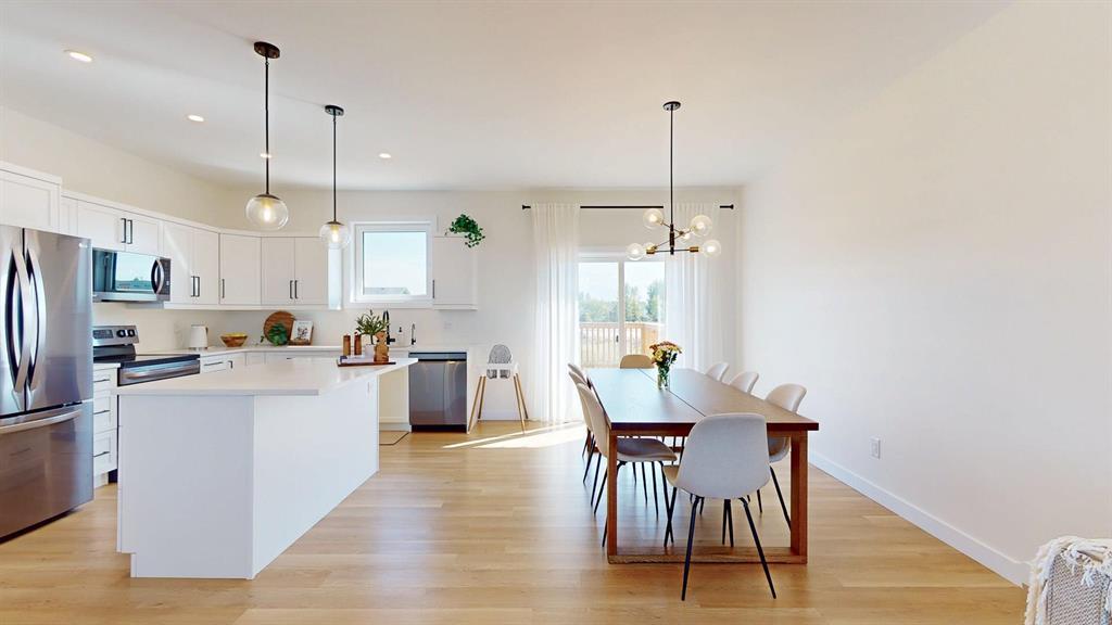 Photo 5 of 107 Parkside Crescent, Mitchell MB