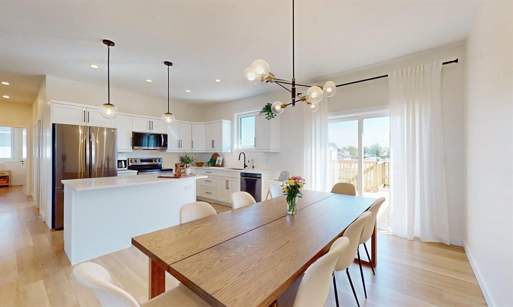 Photo 6 of 107 Parkside Crescent, Mitchell MB