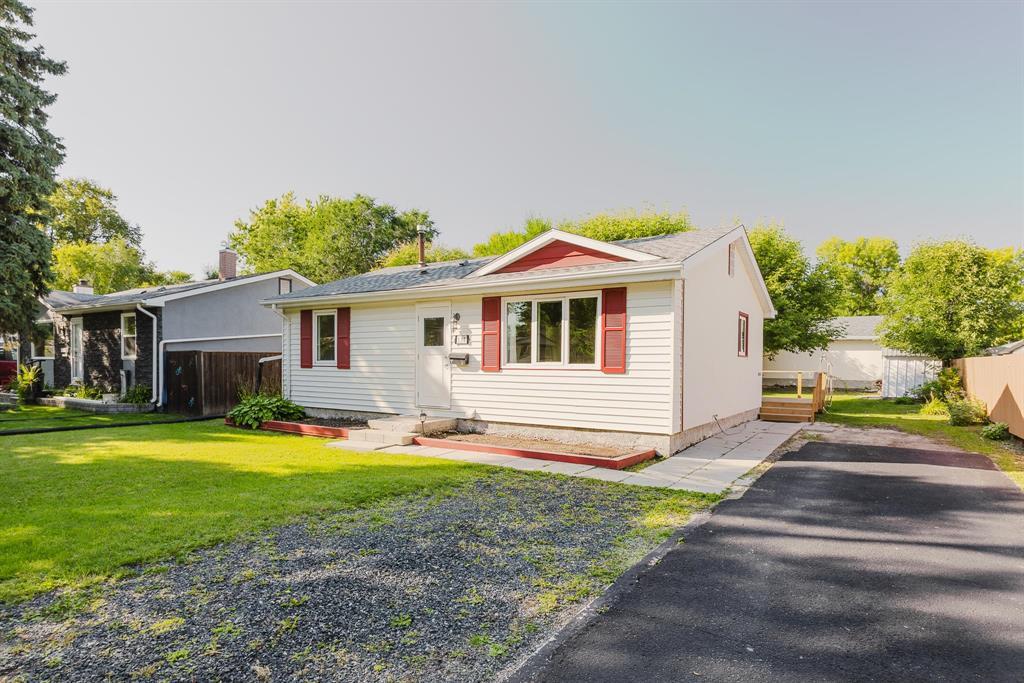 Photo 6 of 138 Hammond Road, Winnipeg MB