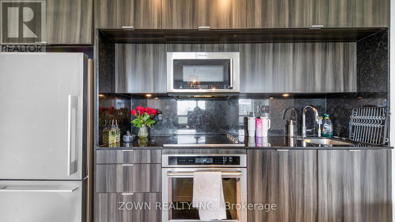 Photo 19 of 1006 80 Vanauley Street, Toronto ON