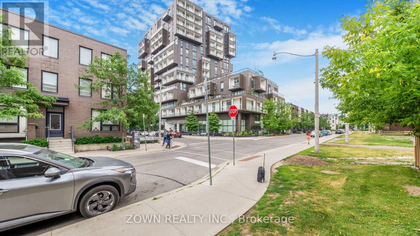 Photo 47 of 1006 80 Vanauley Street, Toronto ON