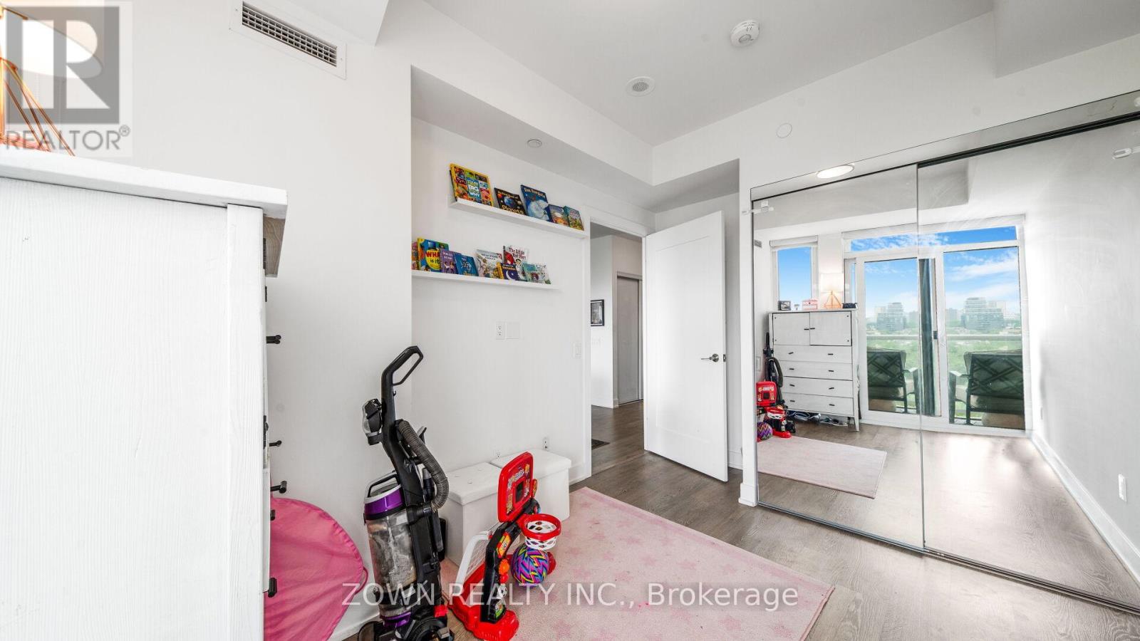 Photo 22 of 1006 80 Vanauley Street, Toronto ON