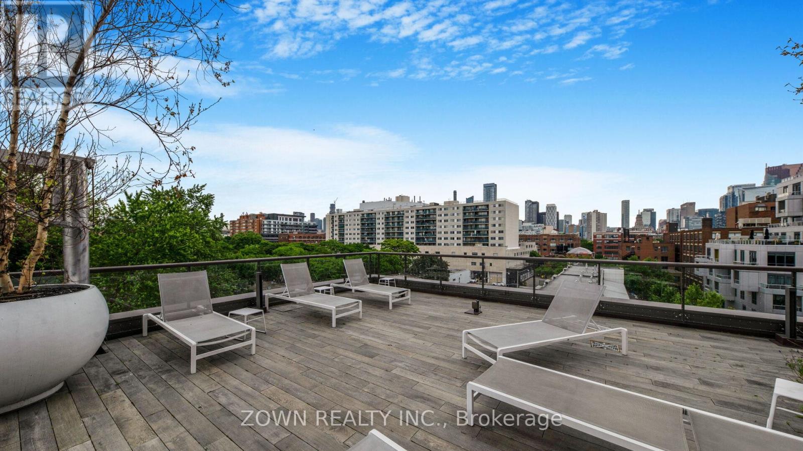 Photo 9 of 1006 80 Vanauley Street, Toronto ON
