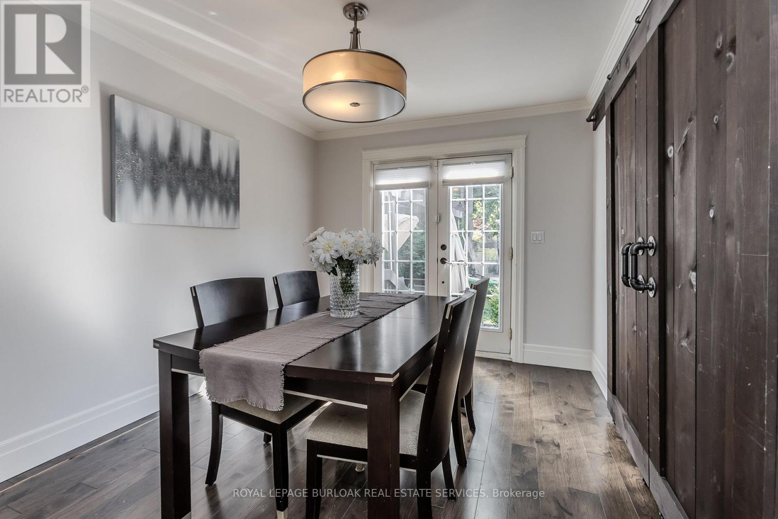 Photo 4 of 936 Harvey Place, Burlington ON