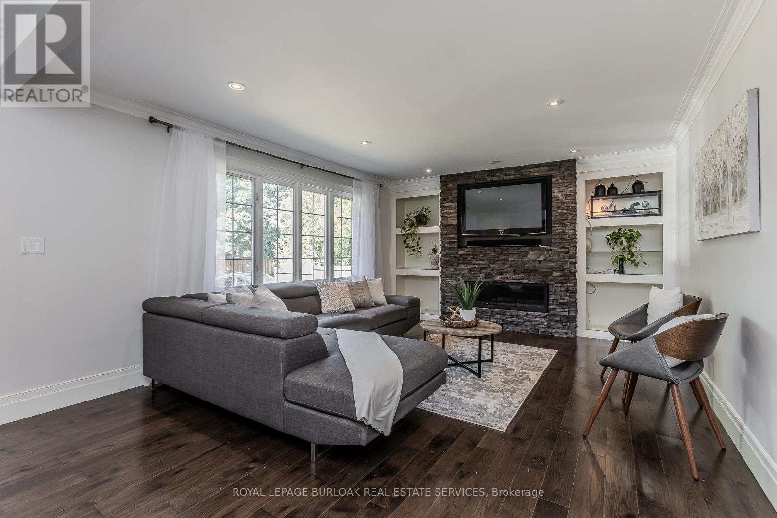 Photo 48 of 936 Harvey Place, Burlington ON