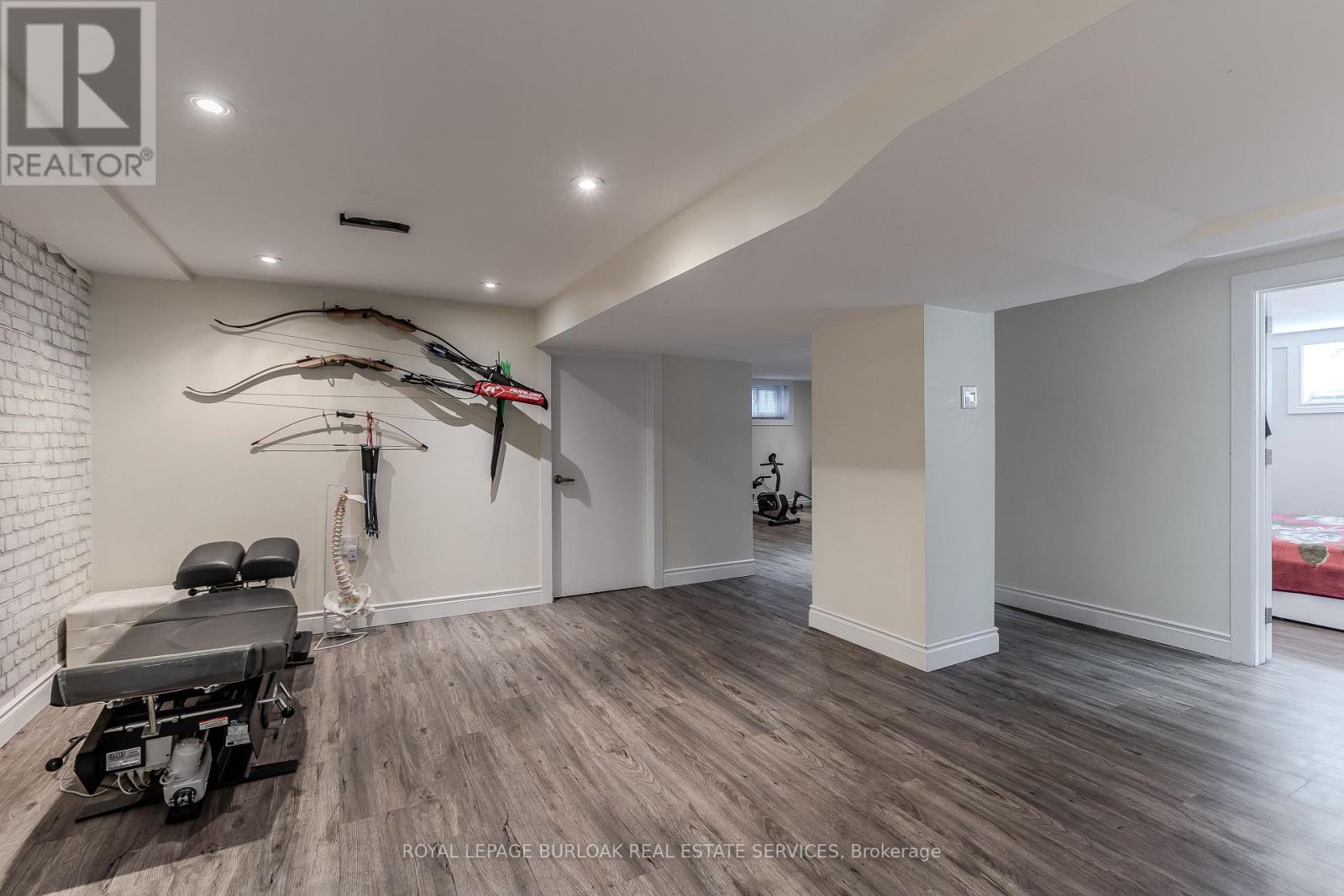 Photo 31 of 936 Harvey Place, Burlington ON