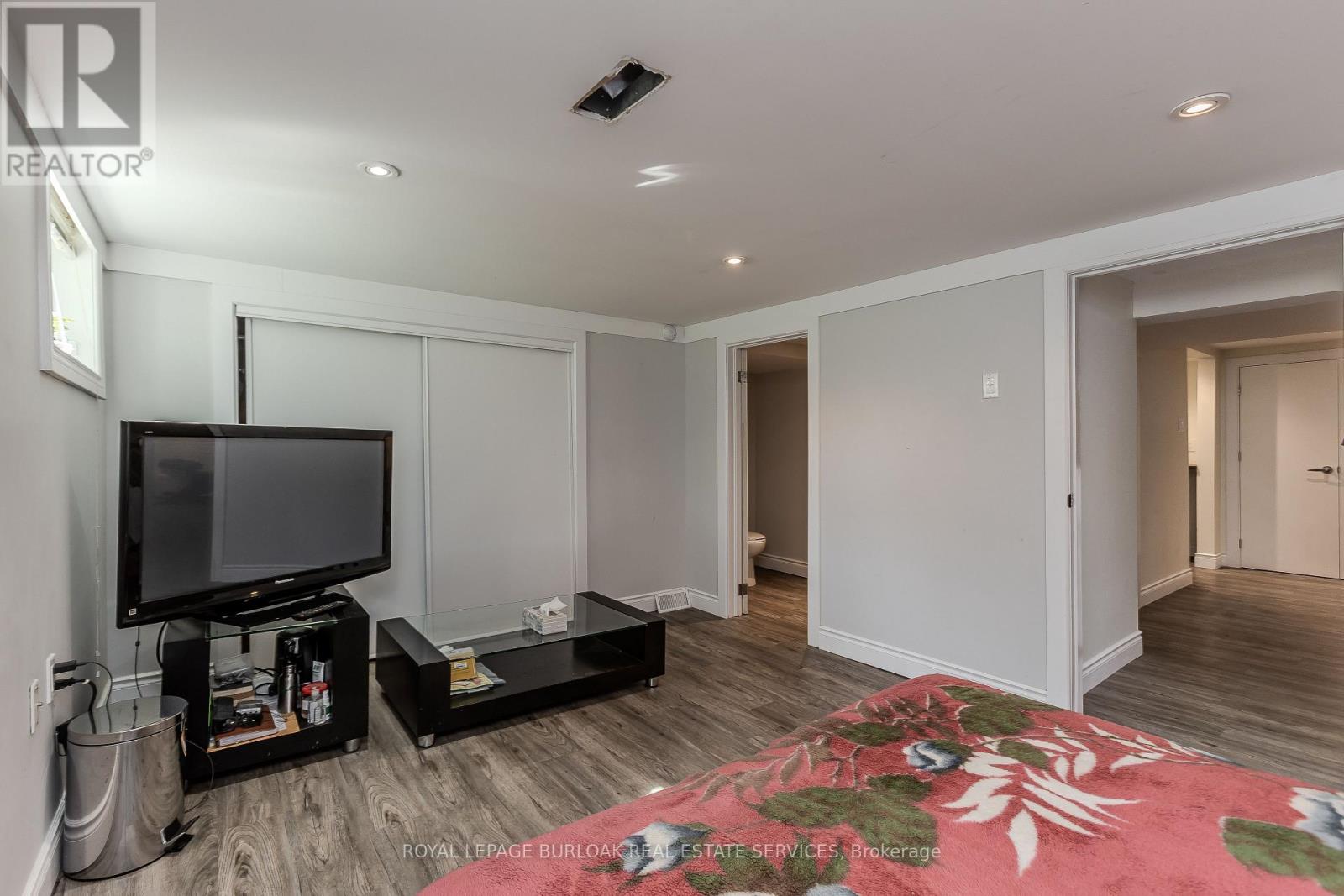 Photo 34 of 936 Harvey Place, Burlington ON