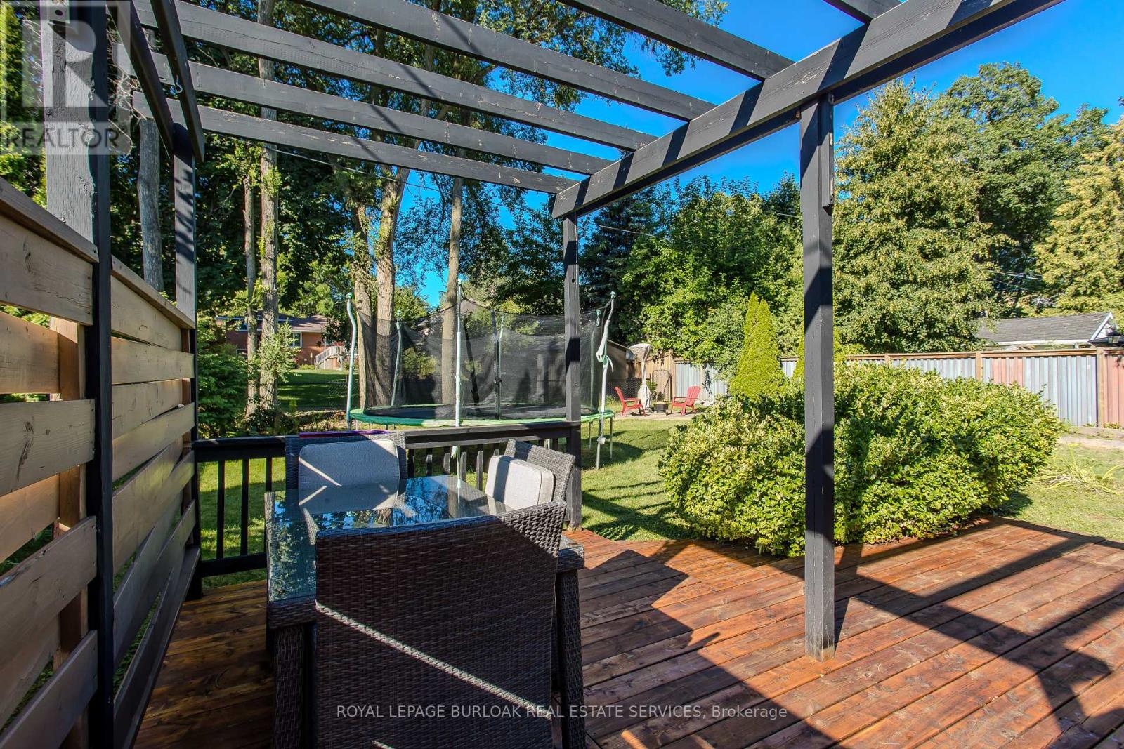 Photo 2 of 936 Harvey Place, Burlington ON