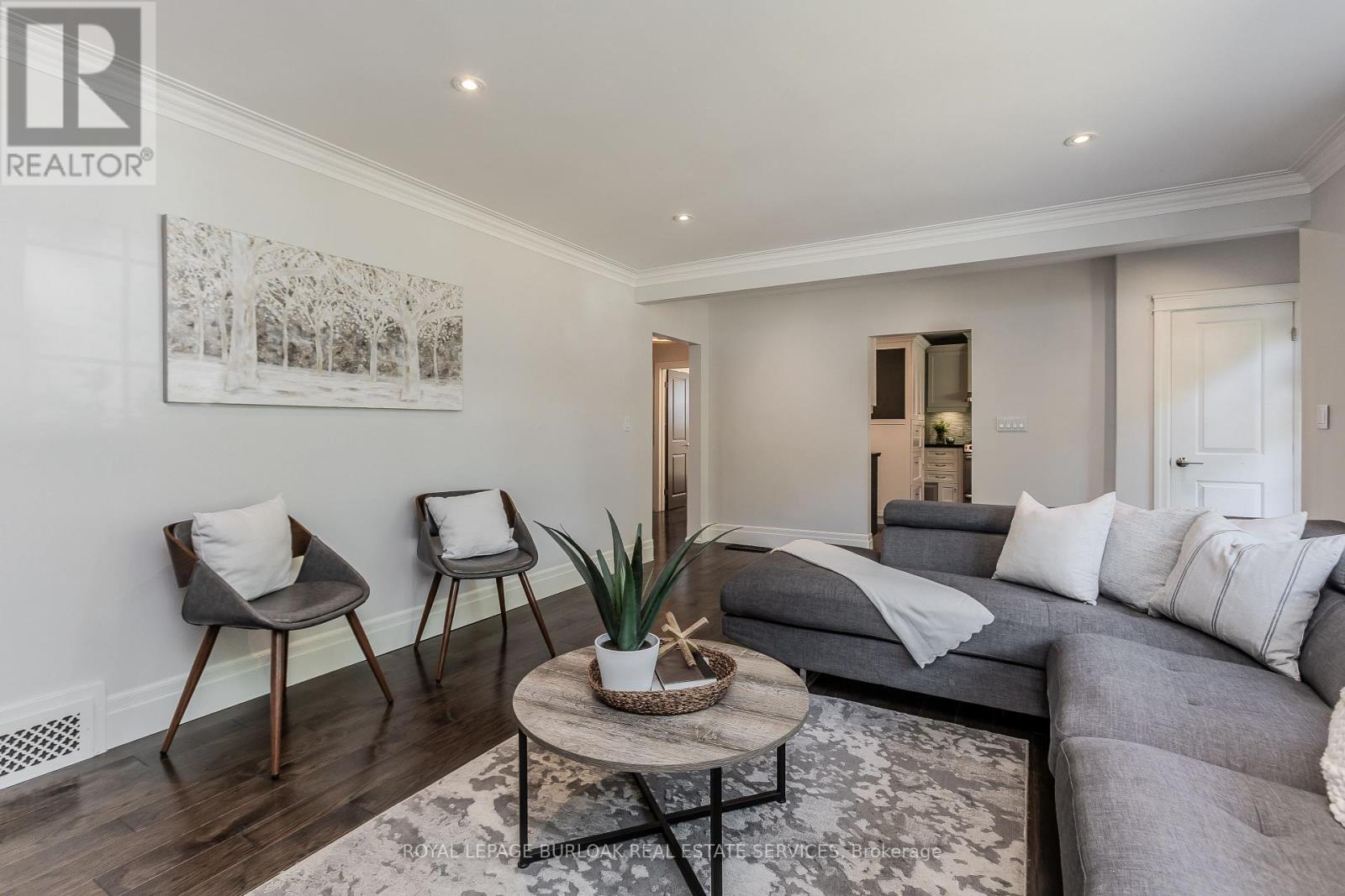 Photo 14 of 936 Harvey Place, Burlington ON