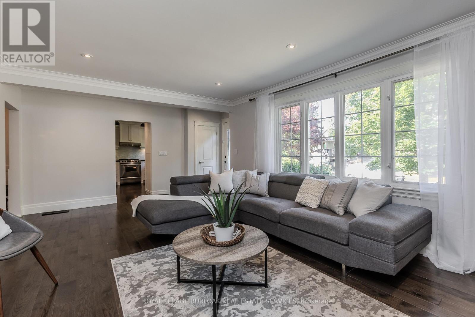 Photo 19 of 936 Harvey Place, Burlington ON