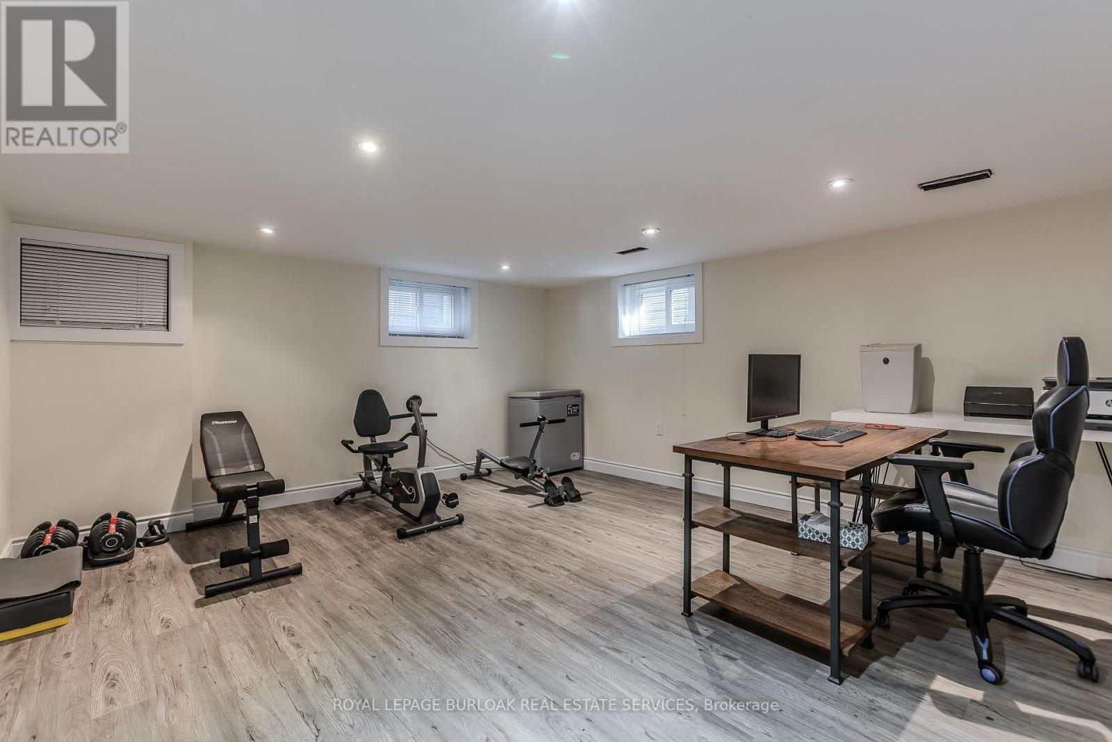 Photo 24 of 936 Harvey Place, Burlington ON