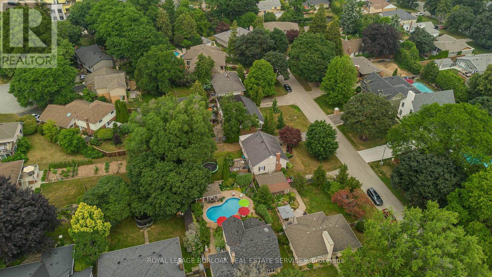 Photo 43 of 936 Harvey Place, Burlington ON