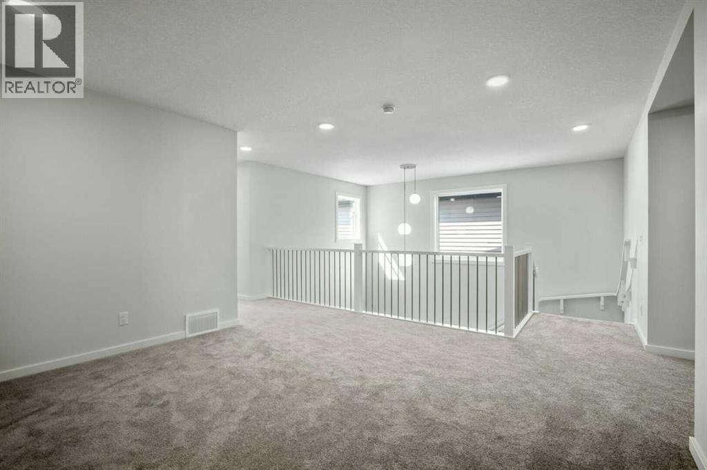 Photo 2 of 18 Heartwood Villas Se, Calgary AB
