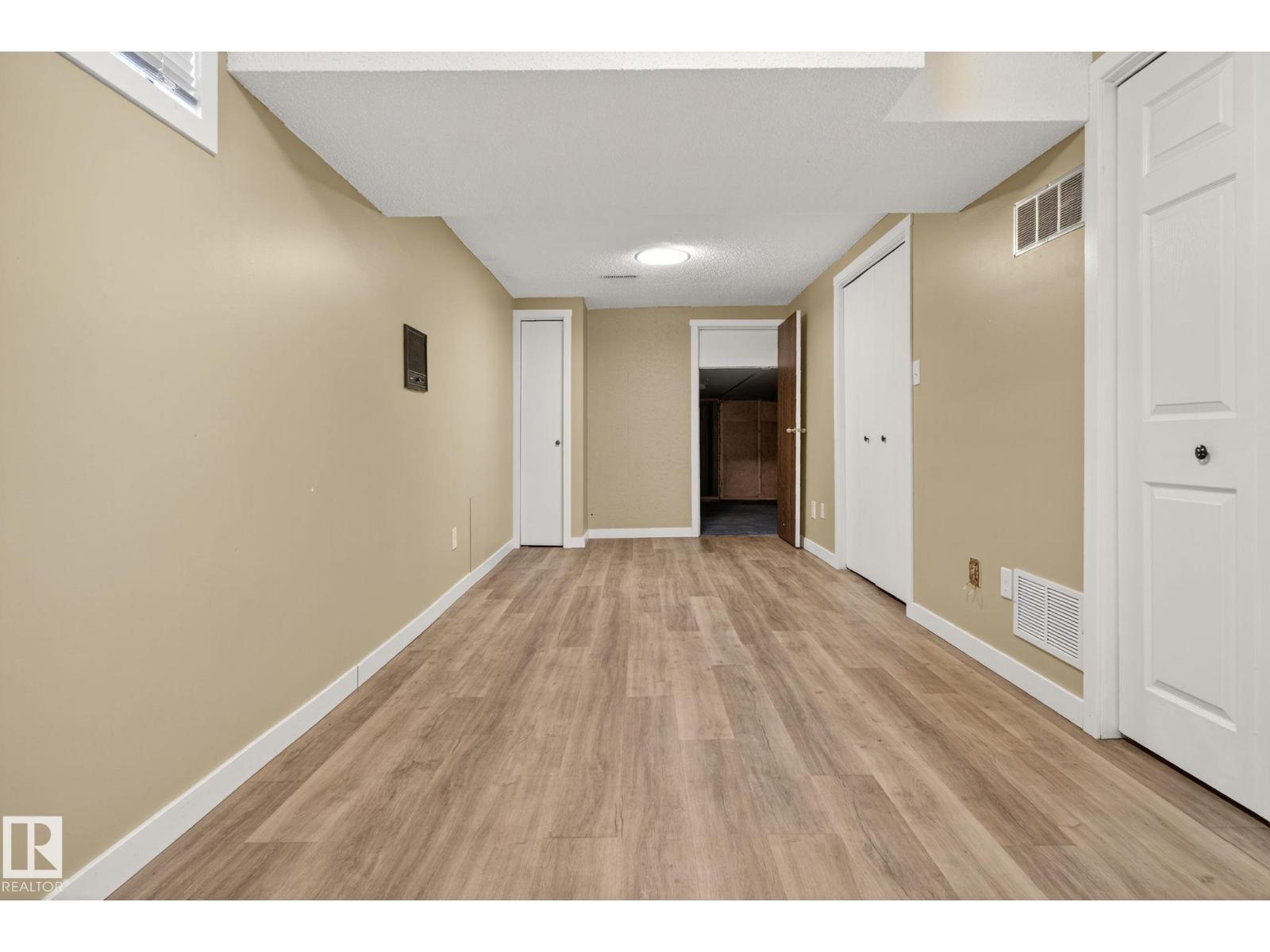Photo 16 of 133 Garnet Rd, Sherwood Park AB